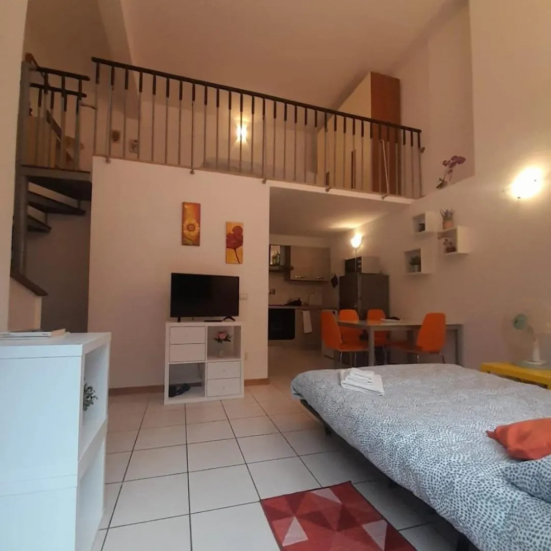 Gemme Fiorentine Apartments In Front Of The Train Station 5 Minutes From The Centre Free Parking Florence